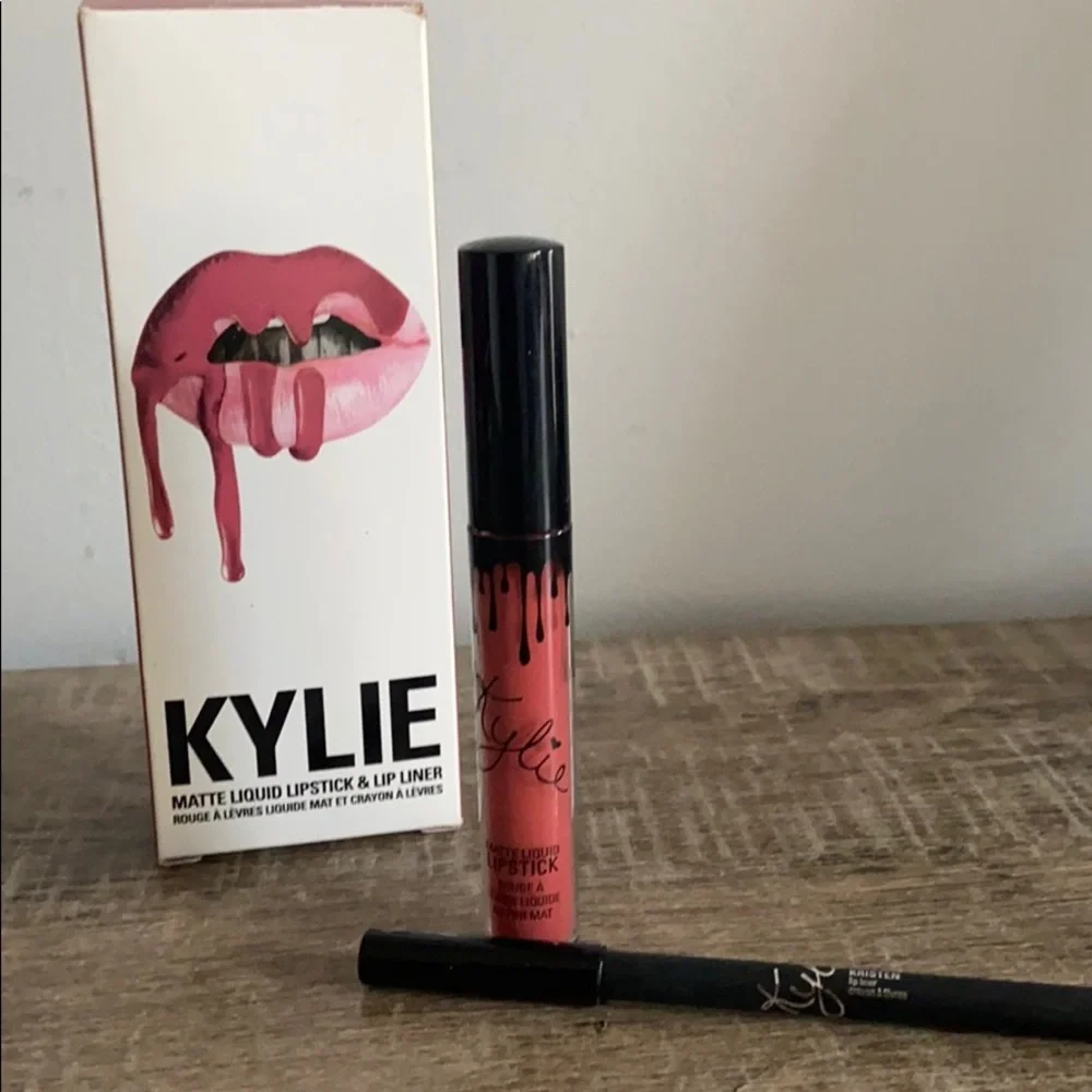 Kylie Cosmetics lip kit - Picture 3 of 6